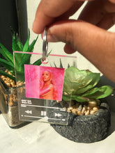 Load image into Gallery viewer, Spotify Keychain (White)
